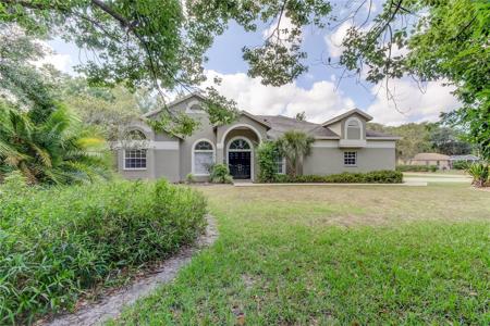3818 REDWOOD DR COURT