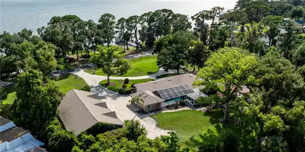 32834 LAKESHORE DRIVE