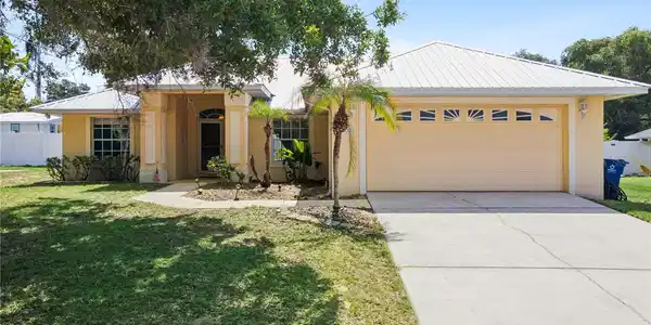 2707 LA VISTA DRIVE