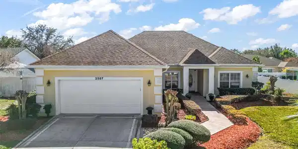 2587 TREMONT DRIVE