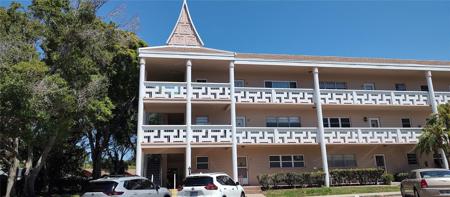 2436 RHODESIAN DRIVE