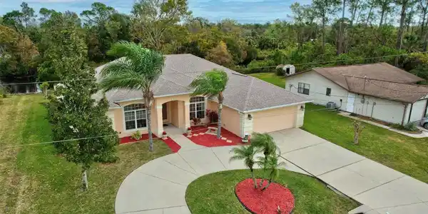 77 PERTHSHIRE LANE
