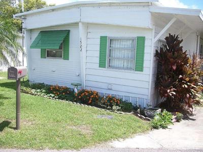 1522 S SHORE DRIVE