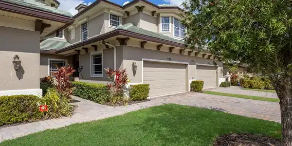 6409 MOORINGS POINT CIRCLE