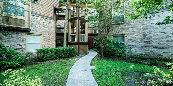 470 S PIN OAK PLACE