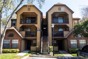 325 LAKEPOINTE DRIVE