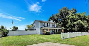 700 LAKEVIEW