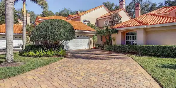 7511 SOMERSET SHORES