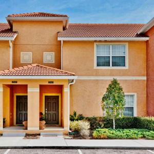 2943 BANANA PALM DRIVE