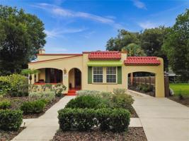 809 POINSETTIA