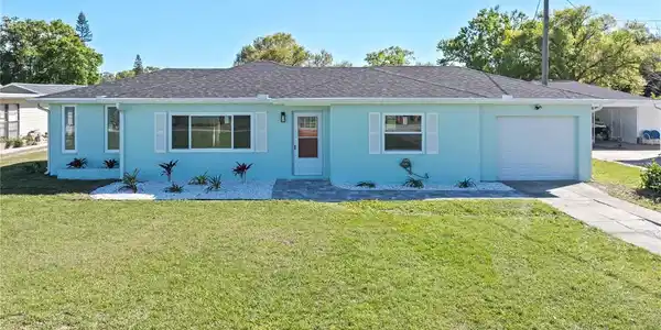 1530 S LAKE HOWARD DRIVE