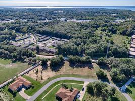 825 OAKS SHORES