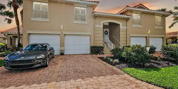 5359 COMPASS POINT
