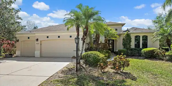 7618 BROOMSEDGE COURT