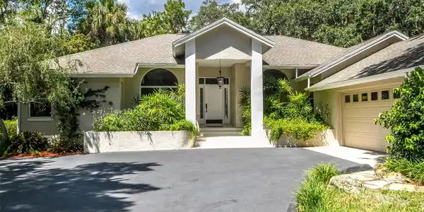 750 NW SNUG HARBOR ROAD