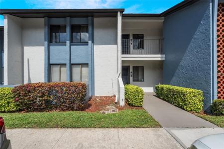 6 ESCONDIDO CIRCLE