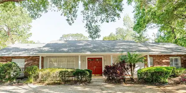 604 BLUE LAKE DRIVE