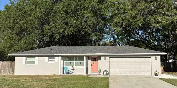 2416 BRIARWOOD LANE