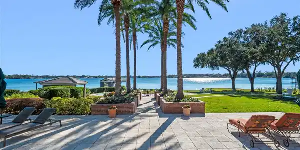 100 BLUE LAKE COURT