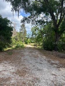 LAKESIDE DRIVE
