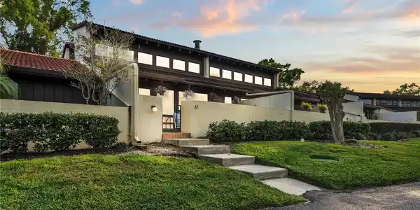 11 LOMA LINDA
