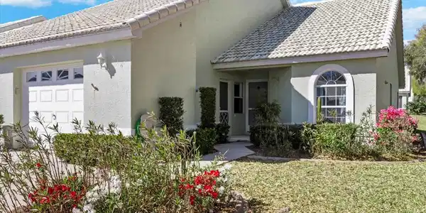 818 WINDERMERE BOULEVARD