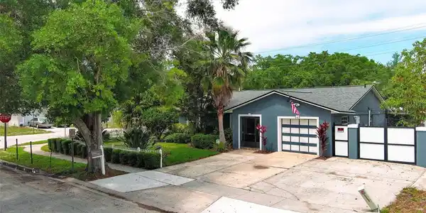 963 APPLE LANE