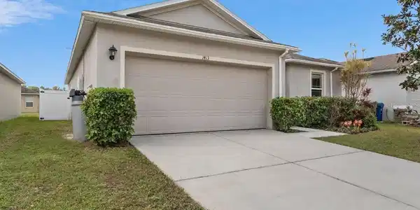 1413 WALLACE MANOR PASS