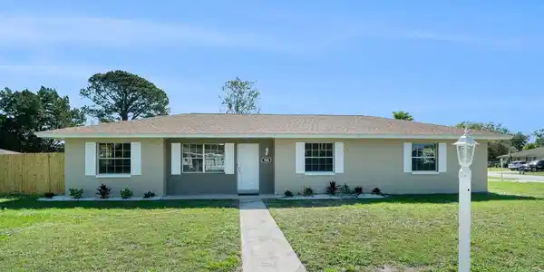 9526 BAYSIDE COURT