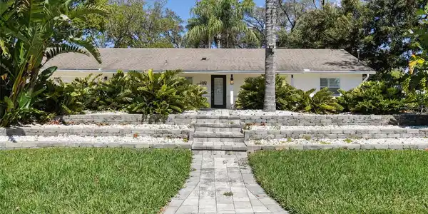 2440 WESTWOOD DRIVE