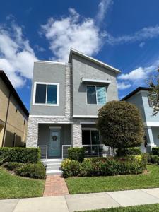 7823 SUMMERLAKE GROVES STREET