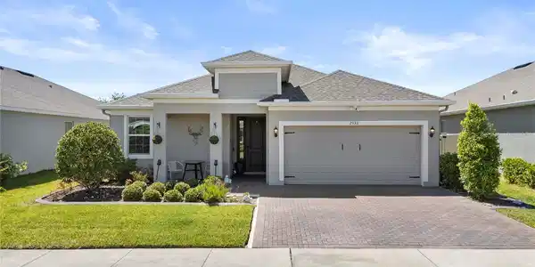 2933 BLUESTEM LANE