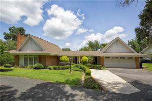 2115 COUNTRY CLUB