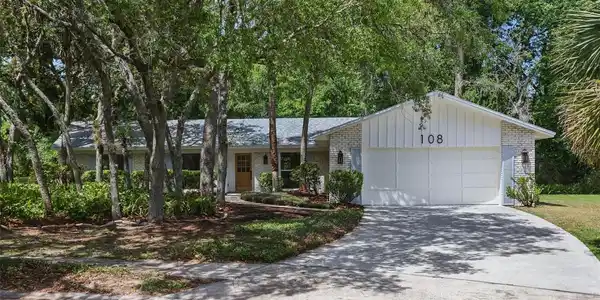 108 WAYLAND CIRCLE