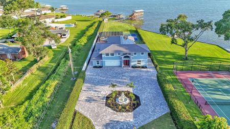 390 WINDERMERE DRIVE