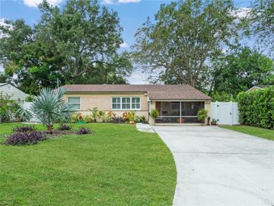 1632 PINEWOOD DRIVE
