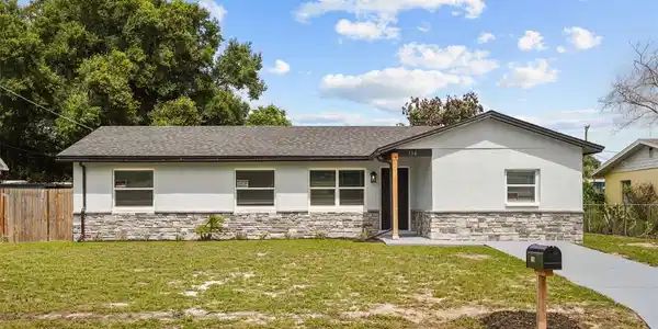 116 HARBOR DRIVE