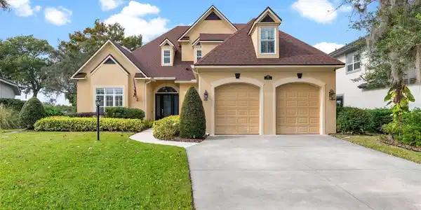 1641 EDGEWATER DRIVE