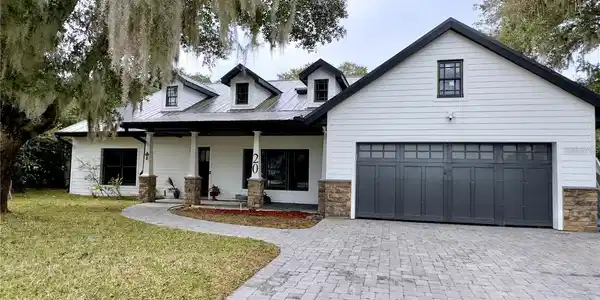 20 OAKDALE STREET