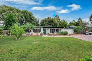 6809 WILLOUGHBY LANE