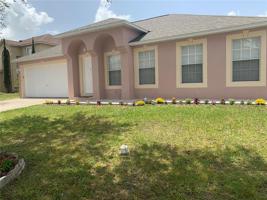5892 ROYAL HILLS