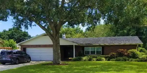 1319 FAIRLEE