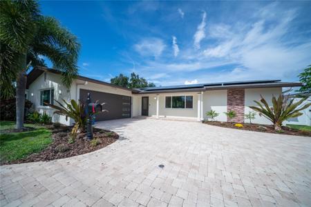 5119 VENETIAN BOULEVARD NE