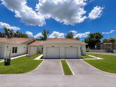 1411 OAK PL