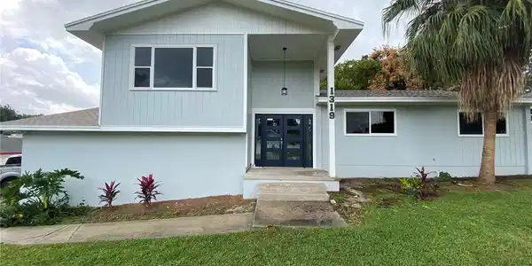 1319 VALLEY E