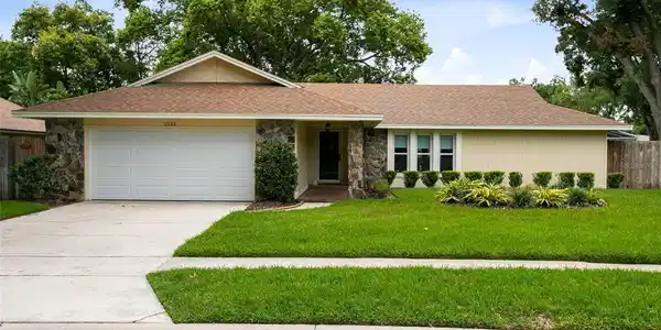 1581 KENLYN