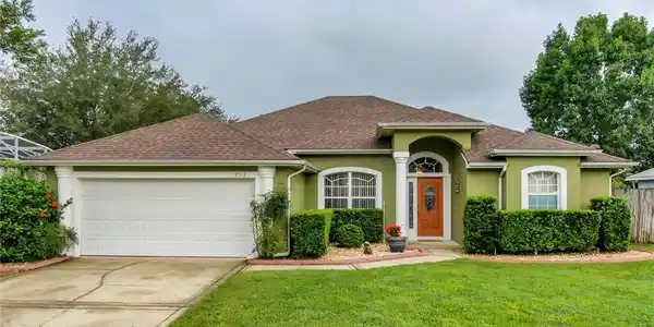 2512 TREMONT DR