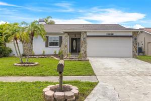 12836 PINEWAY