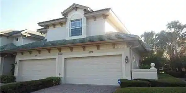 6560 MOORINGS POINT