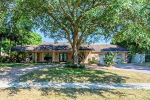 8941 TURNBERRY